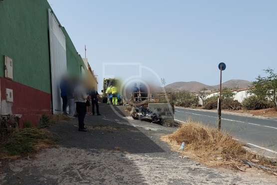 Grave accidente de moto en Lomo Cementerio/TA.